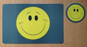 Schreibtischunterlagen Set 40 x 60 cm groer gelber Smiley mit Mousepad 20 cm rund