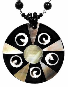 Hals-Kette mit Muschel-Anh�nger Hals-Schmuck