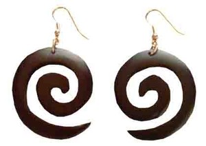 Ohrringe aus Holz