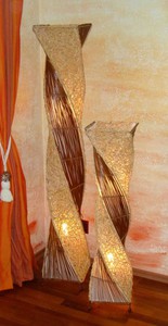 Deko-Leuchte MARCO, hohe Stehlampe aus Natur-Material, gedrehte Form