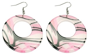 Runde Ohrringe mit modernem Motiv