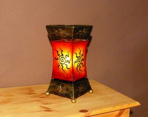 Deko-Leuchte XENIA, Tischlampe aus Metall und Resin, Stimmungsleuchte