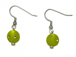 Ohrringe mit hellgrnen Polarisperlen mit Swarovski-Steinen