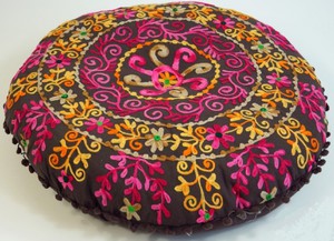 Boden-Kissen, handbestickt