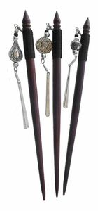 1 x Haarnadel aus Holz mit Ornamenten aus Metall