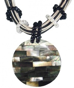 Halskette mit Muschelanh�nger, Modeschmuck, Natur-Schmuck mit Muschel