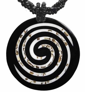 Hals-Kette mit Muschel-Anh�nger Halsschmuck