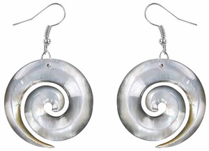 Ohrringe mit Muscheln