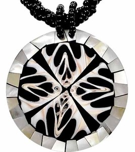 Hals-Kette mit Muschel-Anh�nger Halsschmuck