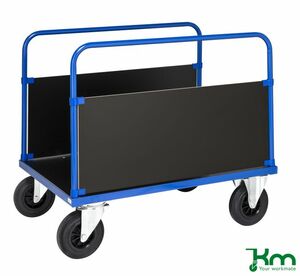 Plattformwagen mit 2 Seitenw�nden und Feststeller