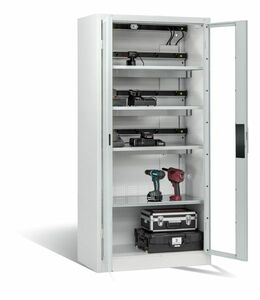 C+P Akku-Ladeschrank Comfort fr 15 E-Werkzeuge H/B/T 1950x930x500 mm Lichtgrau