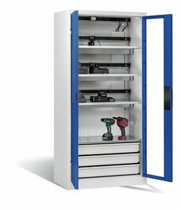 C+P Akku-Ladeschrank Comfort fr 15 E-Werkzeuge H/B/T 1950x930x500 mm Lichtgrau/Enzianblau
