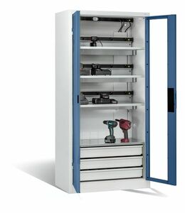 C+P Akku-Ladeschrank Comfort fr 15 E-Werkzeuge H/B/T 1950x930x500 mm Lichtgrau/Fernblau