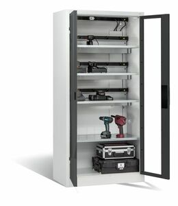 C+P Akku-Ladeschrank Comfort fr 15 E-Werkzeuge H/B/T 1950x930x500 mm Lichtgrau/Anthrazit