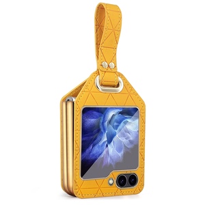 Fr Samsung Galaxy Z Flip7 FE / Flip6 5G Electroplating PC Hybrid Kunstleder Hlle mit Armband