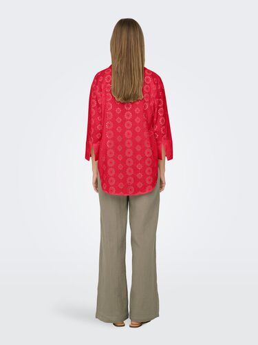 Damenhemd mit Lochstickerei und l�ngerer R�ckenpartie 