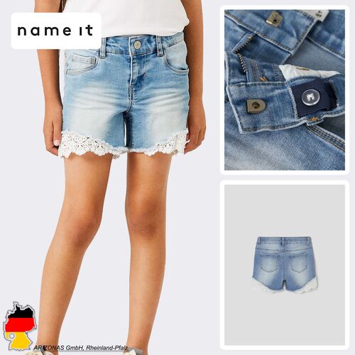 Jeansshorts mit Spitzenbesatz und ausgefranstem Saum