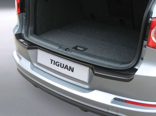 Ladekantenschutz f�r VW Tiguan 5-t�rig  11/2007 - 03/2016, mit schwenkbarer Anh�ngerkupplung