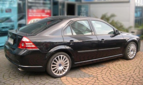 Seitenleisten-Satz f�r Ford Mondeo III Steilheck 5-T�rer  2000-2007