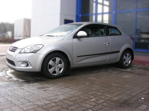 Seitenleisten-Satz f�r Kia Pro Ceed Steilheck 3-T�rer  2007-2011