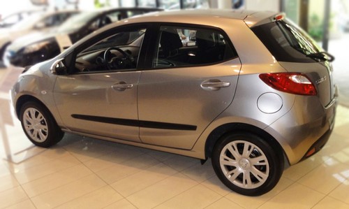 Seitenleisten-Satz f�r Mazda 2 Steilheck 5-T�rer  2011-