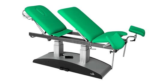 Gyn�kologische Liege, Therapieliege, elektr. div. Farben + Hocker 