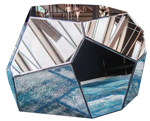 Casa Padrino Designer Wohnzimmertisch / Beistelltisch mit antikem Spiegelglas 89 x 90 x H. 45 cm - Designer Kollektion