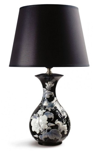 Casa Padrino Luxus Porzellan Tischleuchte / Tischlampe Schwarz  30 x H. 51 cm - Luxus Qualit�t