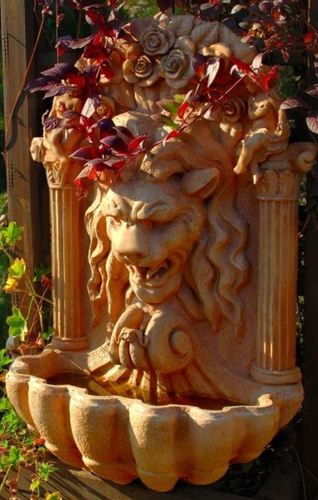Casa Padrino Barock Kunststein Wandbrunnen L�we H. 97 cm - Verschiedene Farben - Gartenbrunnen im Barockstil