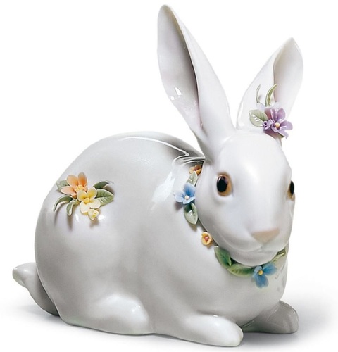 Casa Padrino Luxus Porzellanfigur Hase mit Blumen Wei� / Mehrfarbig 12 x H. 11 cm - Handgefertigte & Handbemalte Luxus Porzellan Deko 