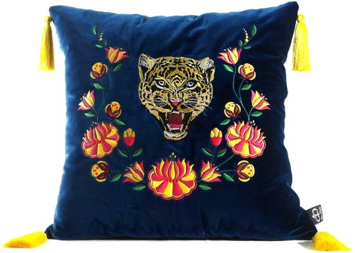 Casa Padrino Luxus Deko Kissen mit Troddeln Tiger Blau / Mehrfarbig 45 x 45 cm - Feinster Samtstoff - Luxus Qualit�t