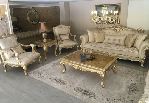 Casa Padrino Luxus Barock Wohnzimmer Set Gold / Antik Gold - 2 Sofas & 2 Sessel & 1 Couchtisch & 2 Beistelltische - Handgefertigte Wohnzimmer M�bel im Barockstil - Edel & Prunkvoll
