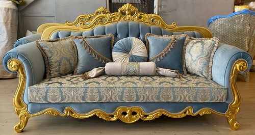 Casa Padrino Luxus Barock Sofa Hellblau / Beige / Gold - Prunkvolles Wohnzimmer Sofa mit elegantem Muster und Glitzersteinen - Wohnzimmer M�bel - Barock M�bel - Edel & Prunkvoll
