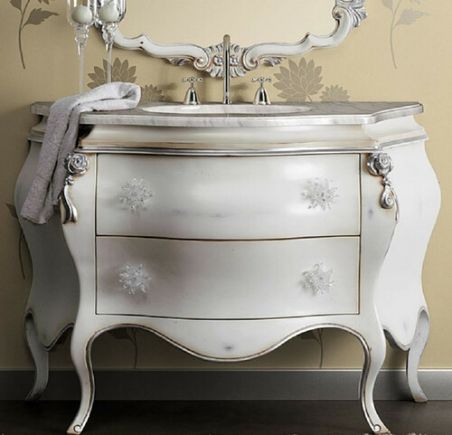 Casa Padrino Luxus Barock Waschtisch Wei� / Silber - Prunkvolle Waschbecken Kommode mit 2 Schubladen - Luxus Badezimmer M�bel im Barockstil - Barock M�bel - Luxus Qualit�t - Made in Italy