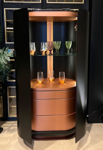 Casa Padrino Luxus Barschrank Schwarz / Kupfer 80 x 50 x H. 165 cm - Beleuchteter Massivholz Weinschrank mit 2 T�ren - Wohnzimmer M�bel - Bar M�bel - Hotel M�bel - Luxus Kollektion