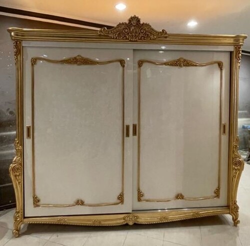 Casa Padrino Luxus Barock Schlafzimmerschrank mit 2 Schiebet�ren Wei� / Gold