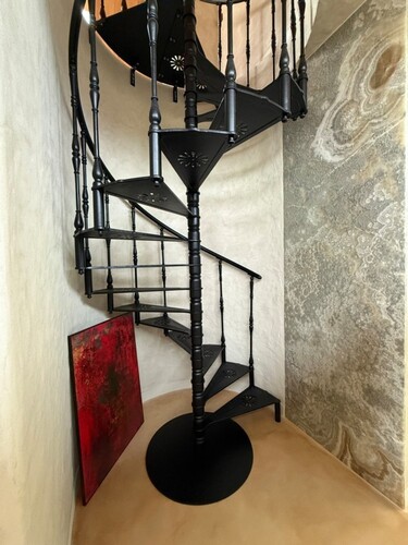 Casa Padrino Gusseisen Wendeltreppe Schwarz  155 x H. 260 cm - Rustikale Spiraltreppe mit 13 Stufen - Massive Gusseisen Treppe