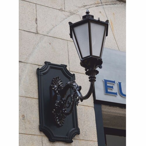 Casa Padrino Barock Au�enwandleuchte Schwarz / Wei� H. 127,5 cm - Nostalgische Au�enbeleuchtung