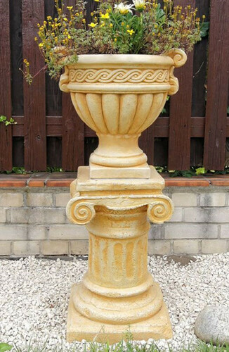 Casa Padrino Barock Blumentopf mit S�ule Beige  48 x H. 99 cm - Prunkvoller Pflanzentopf mit Gartens�ule im Barockstil - Barock Garten Deko Accessoires