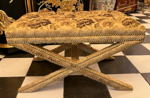 Casa Padrino Barock Hocker Gold - Handgefertigter Antik Stil Sitzhocker mit elegantem Muster - Barockstil Kreuzhocker - Wohnzimmer M�bel im Barockstil - Barock M�bel - Edel & Prunkvoll