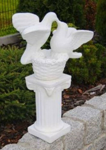 Casa Padrino Barock S�ule mit Korb und Tauben Wei� 40 x 35 x H. 104 cm - Prunkvolle Gartens�ule im Barockstil - Gartendeko Stein S�ule - Barock Garten & Terrassen Deko Accessoires