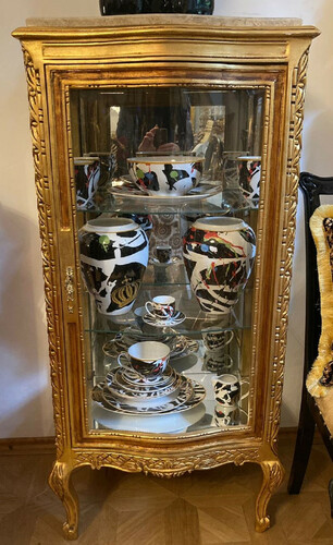 Casa Padrino Barock Vitrine Gold / Creme - Handgefertigter Massivholz Vitrinenschrank mit Glast�r und Marmorplatte - Wohnzimmer M�bel im Barockstil - Barock M�bel - Barock Einrichtung