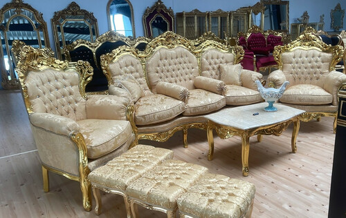 Casa Padrino Barock Wohnzimmer Set Gold Muster / Gold - 1 Barock Sofa & 2 Barock Sessel - Wohnzimmer M�bel im Barockstil - Barock M�bel - Wohnzimmer Einrichtung im Barockstil