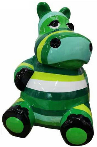 Casa Padrino Designer Deko Skulptur Sitzendes Nilpferd Gr�n / Mehrfarbig H. 48 cm - Wetterbest�ndige Dekofigur - Wohnzimmer Deko - Garten Deko - Terrassen Deko