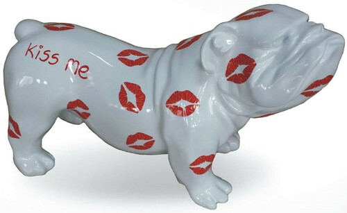 Casa Padrino Designer Dekofigur Hund Bulldogge Wei� / Rot 57 x 25 x H. 35 cm - Wetterbest�ndige Deko Skulptur - Wohnzimmer Deko - Garten Deko - Designer Deko Tierfigur