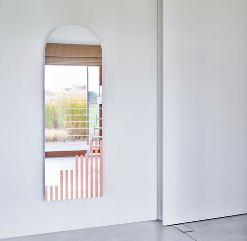 Casa Padrino Designer Wandspiegel Hellrosa Streifen 50 x 1 x H. 150 cm - Wohnzimmer Spiegel - Schlafzimmer Spiegel - Garderoben Spiegel - Designer Mbel