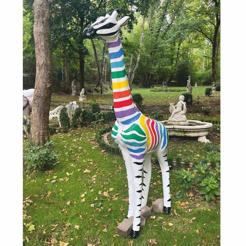 Casa Padrino Garten Deko Skulptur Giraffe Wei� / Bunt H. 205 cm - Garten Deko Figur