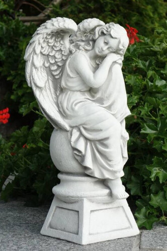 Casa Padrino Jugendstil Garten Deko Skulptur Engel auf Kugel und Sockel Wei� / Grau H. 42 cm - Elegante Garten Deko Stein Figur - Barock & Jugendstil Garten Deko Accessoires