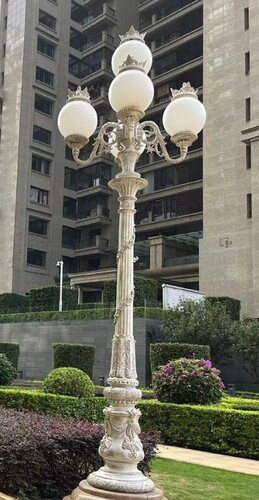 Casa Padrino Barock Stra�enlaterne Antik Wei� / Wei�  143 x H. 446 cm