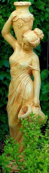 Casa Padrino Jugendstil Wasserspeier Skulptur Frau mit Kr�gen Beige 34 x H. 139 cm - Barock & Jugendstil Gartendeko